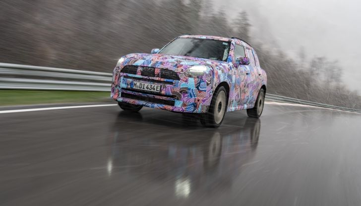 Mini Countryman 2024: prime immagini ufficiali della nuova generazione - Foto 22 di 37