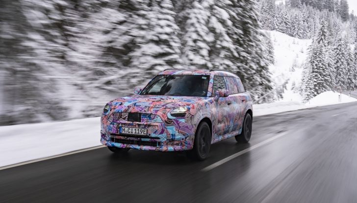 Mini Countryman 2024: prime immagini ufficiali della nuova generazione - Foto 26 di 37