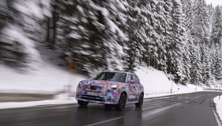 Mini Countryman 2024: prime immagini ufficiali della nuova generazione - Foto 29 di 37