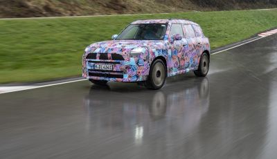 Mini Countryman 2024: prime immagini ufficiali della nuova generazione