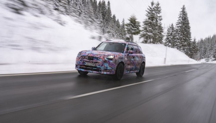 Mini Countryman 2024: prime immagini ufficiali della nuova generazione - Foto 33 di 37
