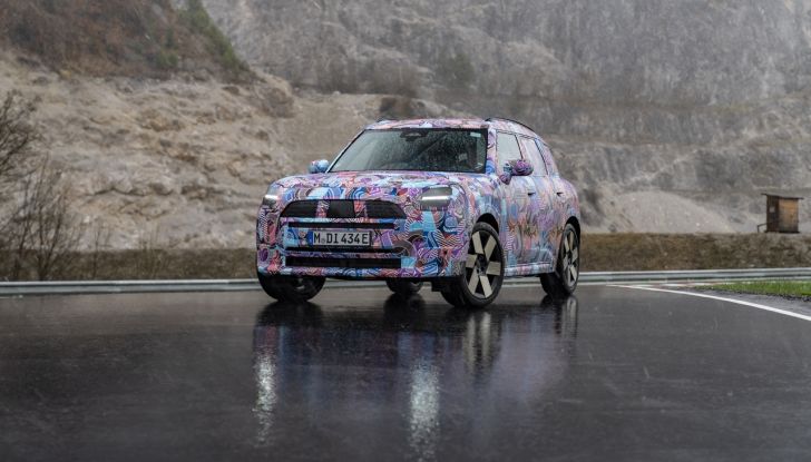 Mini Countryman 2024: prime immagini ufficiali della nuova generazione - Foto 8 di 37