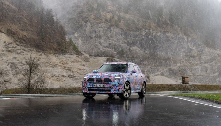 Mini Countryman 2024: prime immagini ufficiali della nuova generazione - Foto 9 di 37