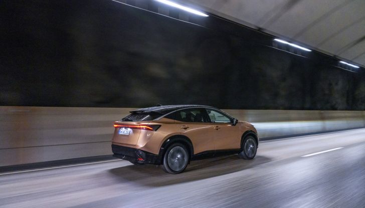 Nissan Ariya, la gamma si arricchisce di tre nuovi allestimenti: Engage, Advanced ed Evolve+ - Foto 10 di 11