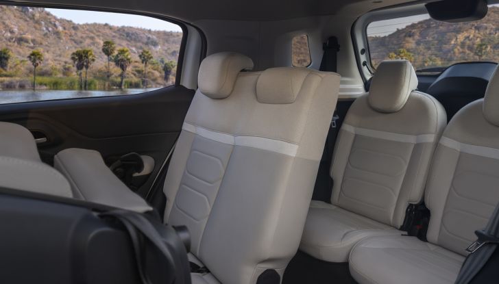 Nuovo Citroën C3 Aircross: debutta il SUV a sette posti di segmento B - Foto 17 di 25