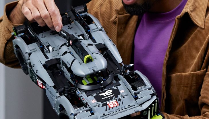 Peugeot 9X8 LEGO Technic
