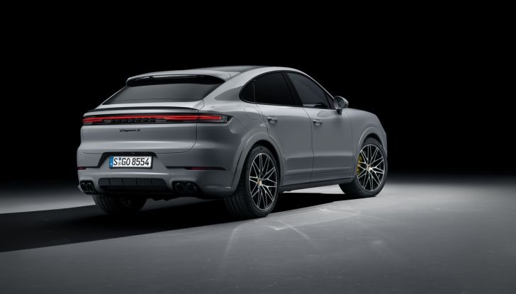 Porsche Cayenne MY2024: motori, design, allestimenti e prezzi - Foto 12 di 48
