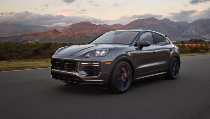 Porsche Cayenne MY2024: motori, design, allestimenti e prezzi - Foto 37 di 48