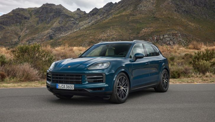Porsche Cayenne MY2024: motori, design, allestimenti e prezzi - Foto 45 di 48