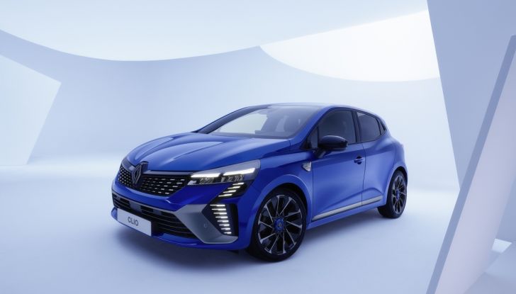 Nuova Renault Clio 2024: motori, design, allestimenti e abitacolo - Foto 21 di 37