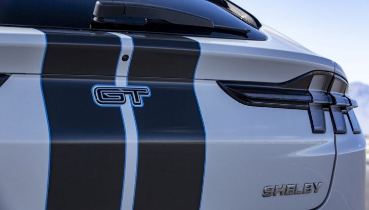 Shelby Mustang Mach-E GT: svelato il primo EV di Shelby American - Foto 9 di 10