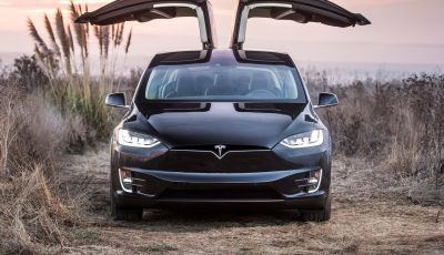 Tesla: consegne record nel primo trimestre del 2023