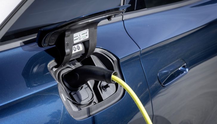 Volkswagen ID.7: la nuova berlina elettrica finalmente disponibile in Italia - Foto 8 di 132