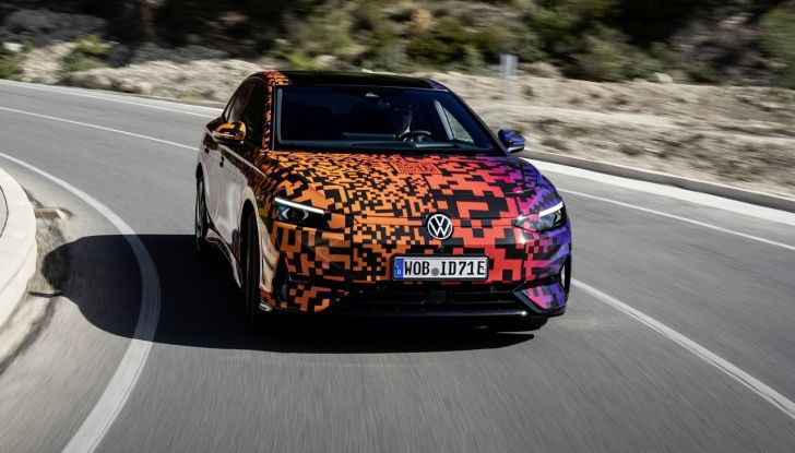 Volkswagen ID.7: la nuova berlina elettrica finalmente disponibile in Italia - Foto 95 di 132