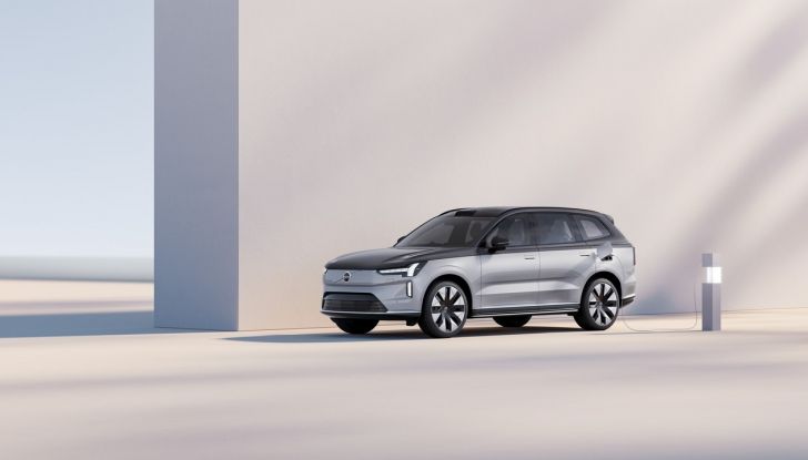 Volvo EX90 Excellence: il nuovo SUV elettrico si fa più lussuoso - Foto 1 di 18