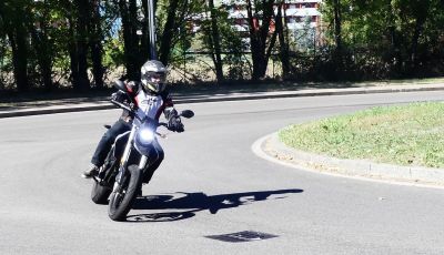 Zero Motorcycles FXE, test ride della moto elettrica dal carattere peperino