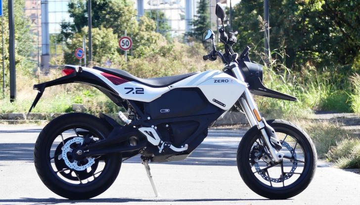 Zero Motorcycles FXE, test ride della moto elettrica dal carattere peperino - Foto 17 di 41