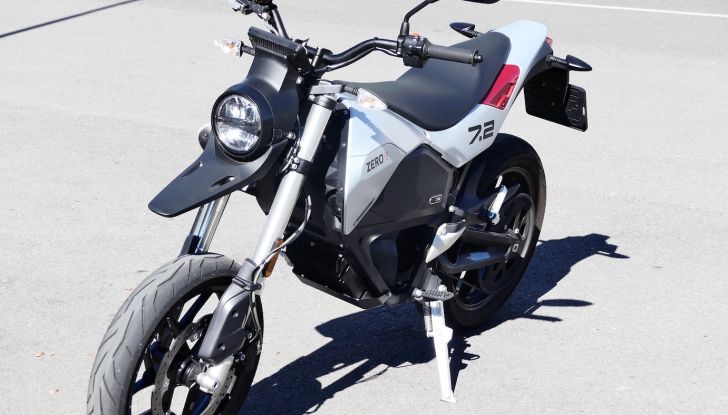 Zero Motorcycles FXE, test ride della moto elettrica dal carattere peperino - Foto 27 di 41