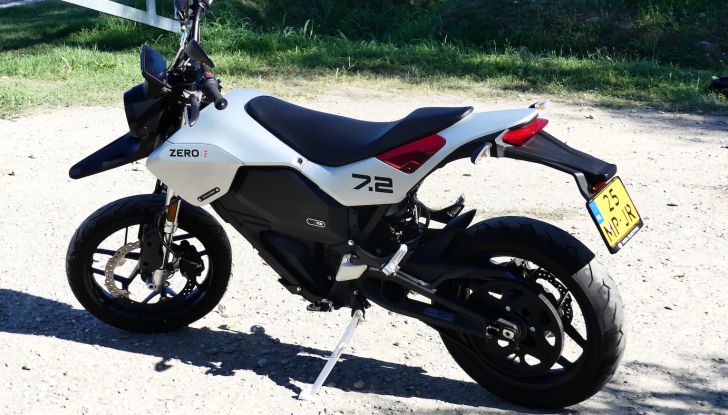 Zero Motorcycles FXE, test ride della moto elettrica dal carattere peperino - Foto 41 di 41
