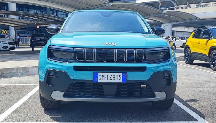 Jeep Avenger: prova su strada e autonomia del B-SUV 100% elettrico - Foto 2 di 15