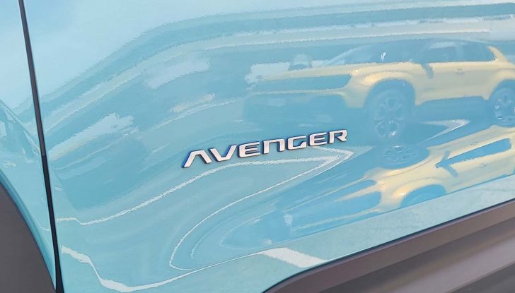 Jeep Avenger: prova su strada e autonomia del B-SUV 100% elettrico - Foto 7 di 15