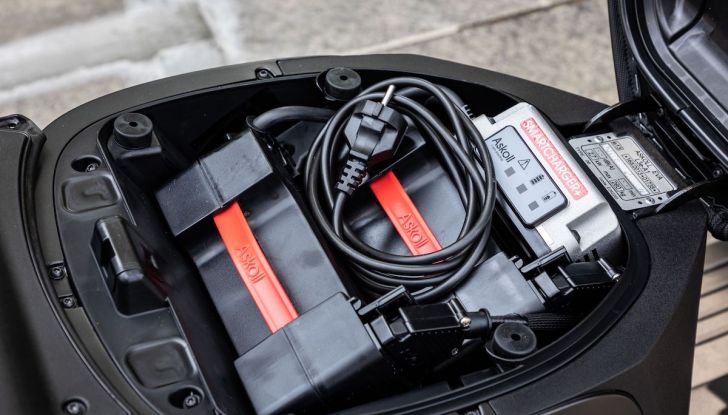 Askoll XKP 2.8: caratteristiche e prezzi dello scooter elettrico - Foto 4 di 11