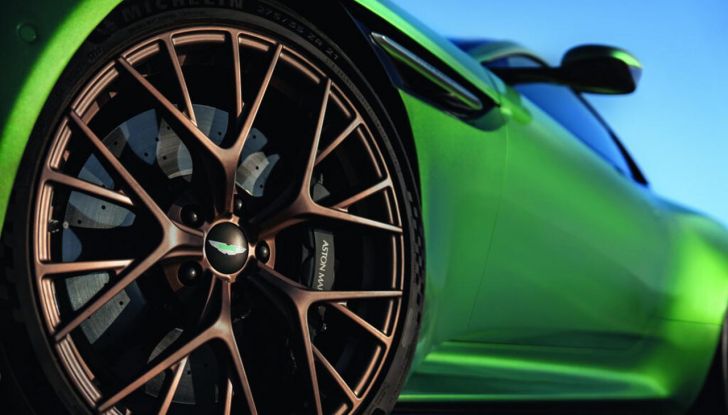 Aston Martin DB12: presentata ufficialmente la nuova sportiva da 680 CV - Foto 58 di 58