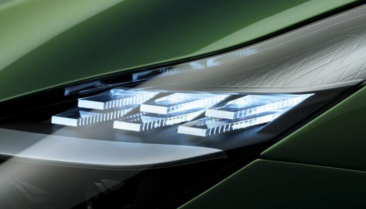 Aston Martin DB12: presentata ufficialmente la nuova sportiva da 680 CV - Foto 56 di 58