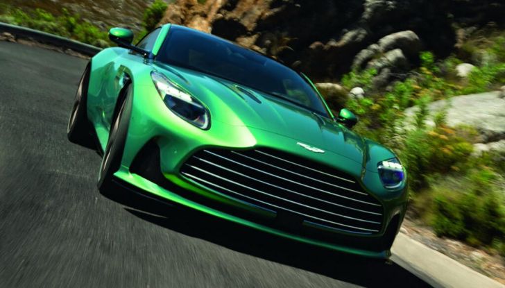 Aston Martin DB12: presentata ufficialmente la nuova sportiva da 680 CV - Foto 10 di 58