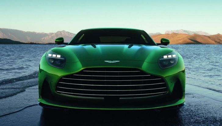 Aston Martin DB12: presentata ufficialmente la nuova sportiva da 680 CV - Foto 16 di 58