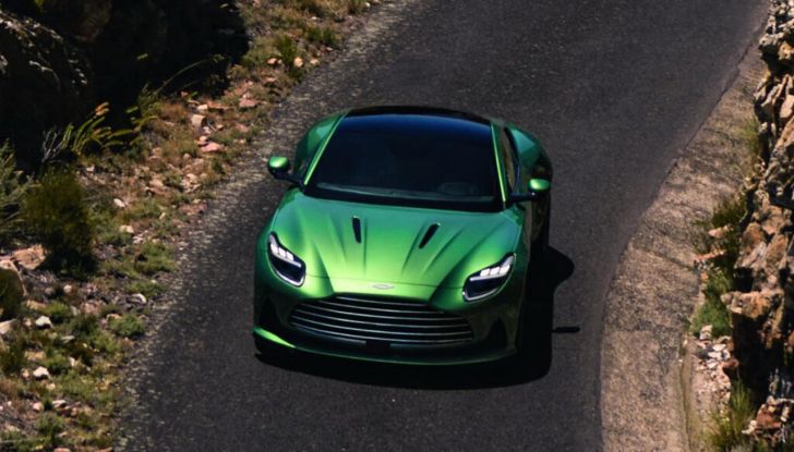 Aston Martin DB12: presentata ufficialmente la nuova sportiva da 680 CV - Foto 11 di 58