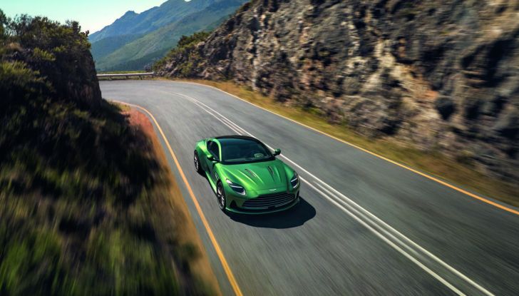 Aston Martin DB12: presentata ufficialmente la nuova sportiva da 680 CV - Foto 3 di 58