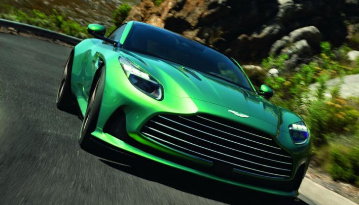 Aston Martin DB12: presentata ufficialmente la nuova sportiva da 680 CV - Foto 31 di 58