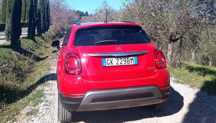 Fiat 500X Hybrid Dolcevita RED, test drive e impressioni di guida - Foto 6 di 25
