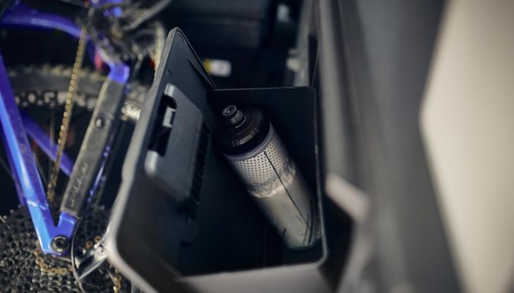 Ford E-Tourneo Courier 2024: debutta il nuovo multi-activity vehicle 100% elettrico - Foto 33 di 36