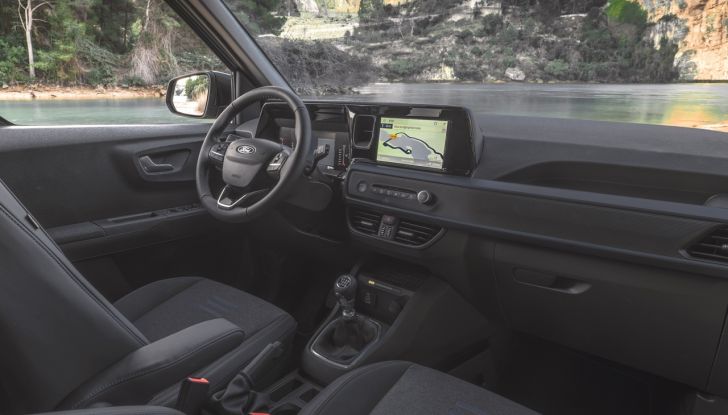Ford E-Tourneo Courier 2024: debutta il nuovo multi-activity vehicle 100% elettrico - Foto 13 di 36