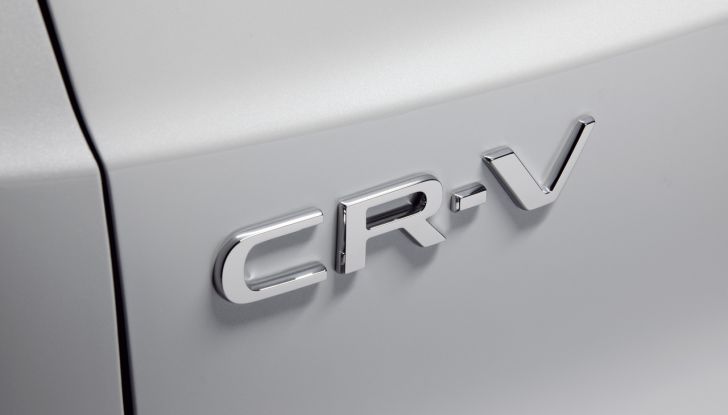 Honda CR-V 2024: il SUV si aggiorna con l’arrivo della sesta generazione - Foto 4 di 12