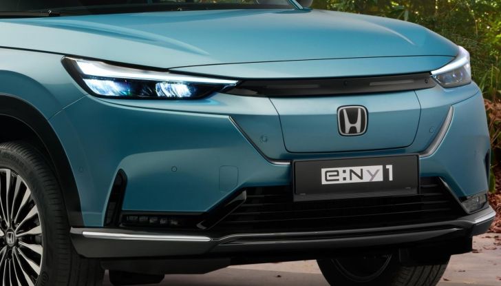 Honda e:Ny1: debutta il secondo veicolo completamente elettrico del brand - Foto 8 di 12