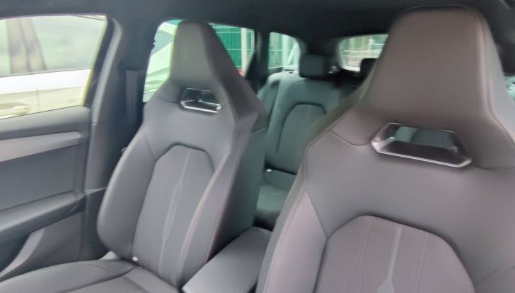 Cupra Leon 2023: prova su strada e consumi della hot-hatch ibrida - Foto 13 di 16