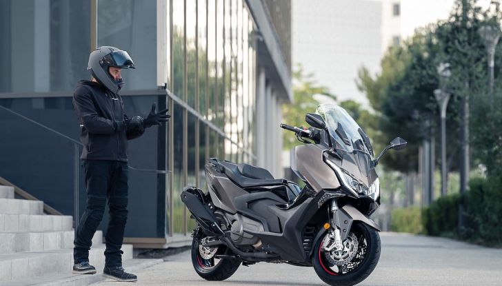 Kymco AK550 Premium, caratteristiche e prestazioni - Foto 17 di 17