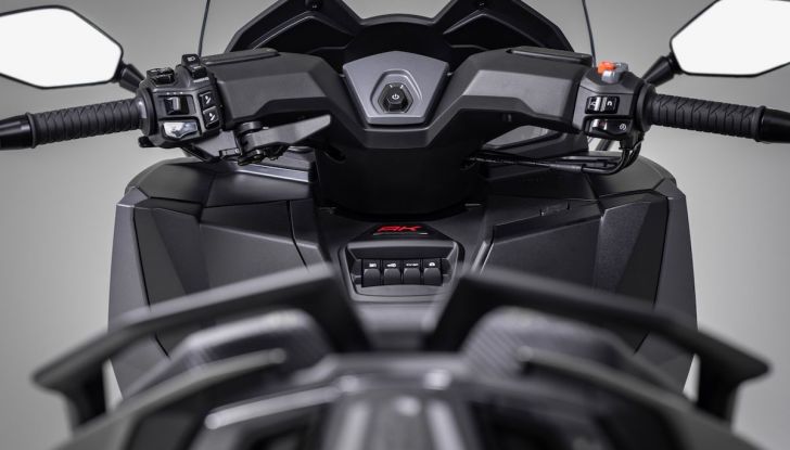 Kymco AK550 Premium, caratteristiche e prestazioni - Foto 6 di 17