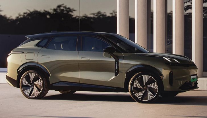 Lynk & Co 08: debutta il nuovo SUV con 245 km di autonomia in modalità EV - Foto 3 di 6