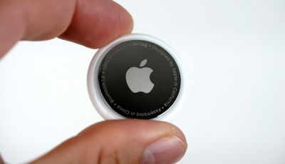 La polizia di New York regala Apple AirTag per scoraggiare i furti d’auto