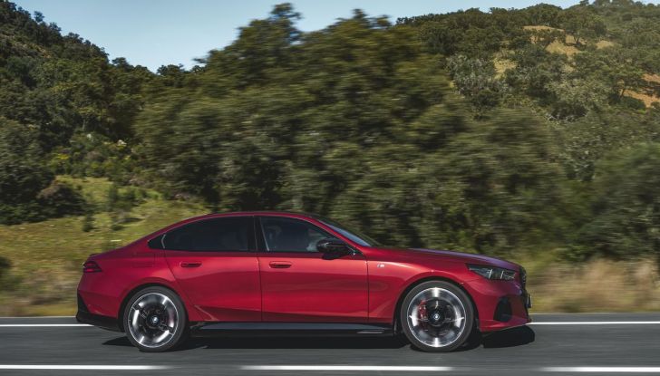 Nuova BMW Serie 5: svelata l’ultima generazione della berlina - Foto 89 di 140