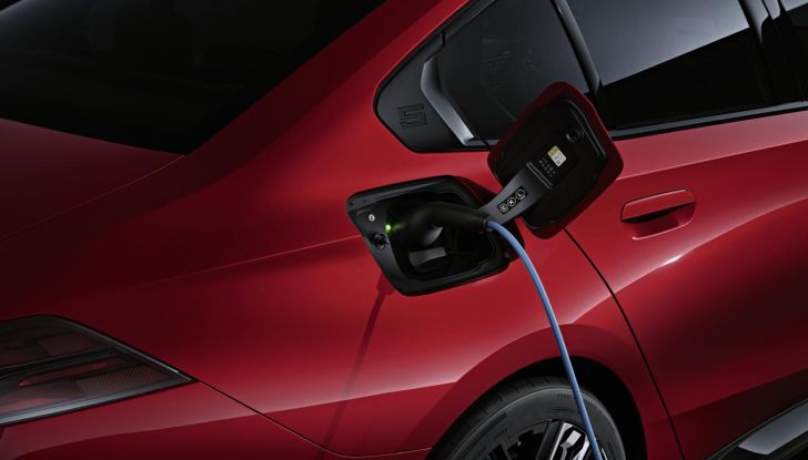 Nuova BMW Serie 5: svelata l’ultima generazione della berlina - Foto 3 di 140