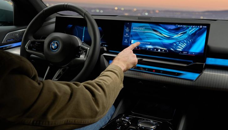 Nuova BMW Serie 5: svelata l’ultima generazione della berlina - Foto 16 di 140