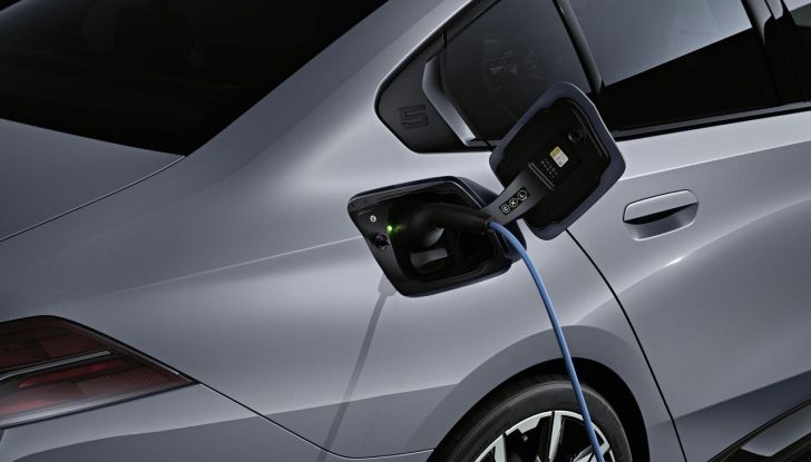 Nuova BMW Serie 5: svelata l’ultima generazione della berlina - Foto 4 di 140