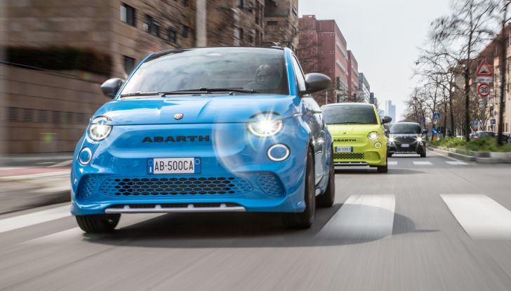 Nuove Abarth 500e e 500e Turismo: cresce la gamma con due versioni inedite - Foto 10 di 58