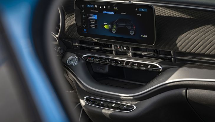 Nuove Abarth 500e e 500e Turismo: cresce la gamma con due versioni inedite - Foto 38 di 58