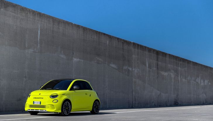 Nuove Abarth 500e e 500e Turismo: cresce la gamma con due versioni inedite - Foto 48 di 58